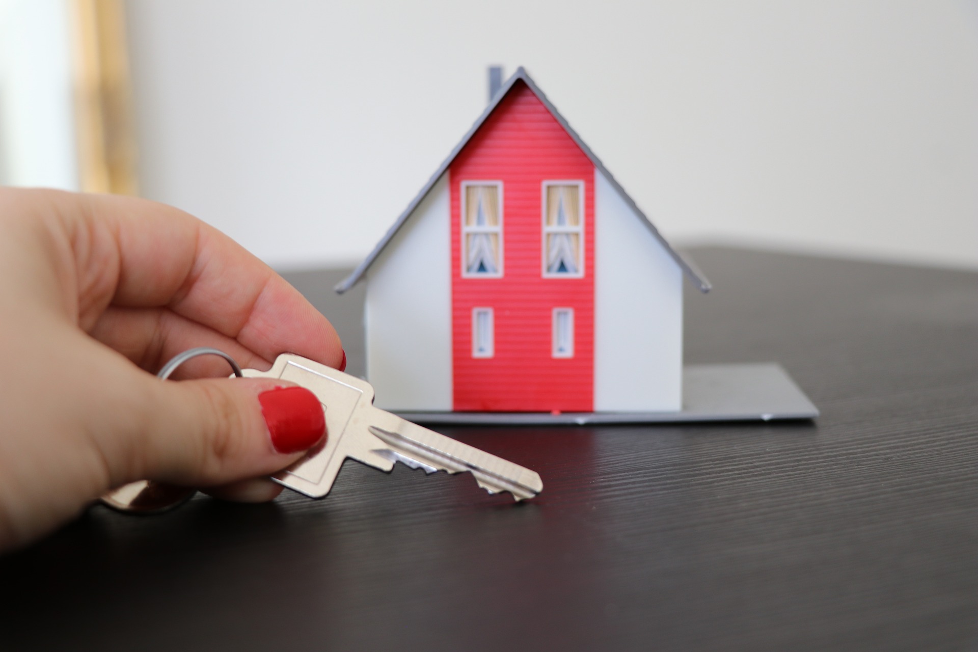 Things to do before selling and moving house